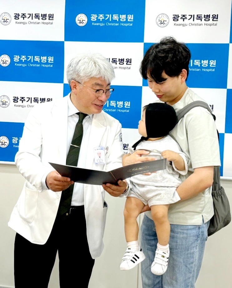 박시아 3인.jpg