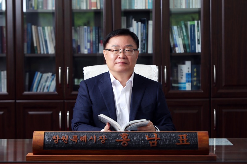 ★홍남표 창원특례시장, “폭염 시 현장 근로자 안전 당부”서한문 발송(지역경제과).jpg